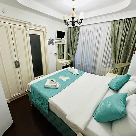 Otel La Maıson Family *
